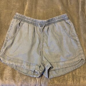 Universal Thread High Waist Striped Shorts - Blue and White